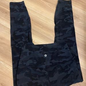 Lululemon Align II 25” in grey camo size 6